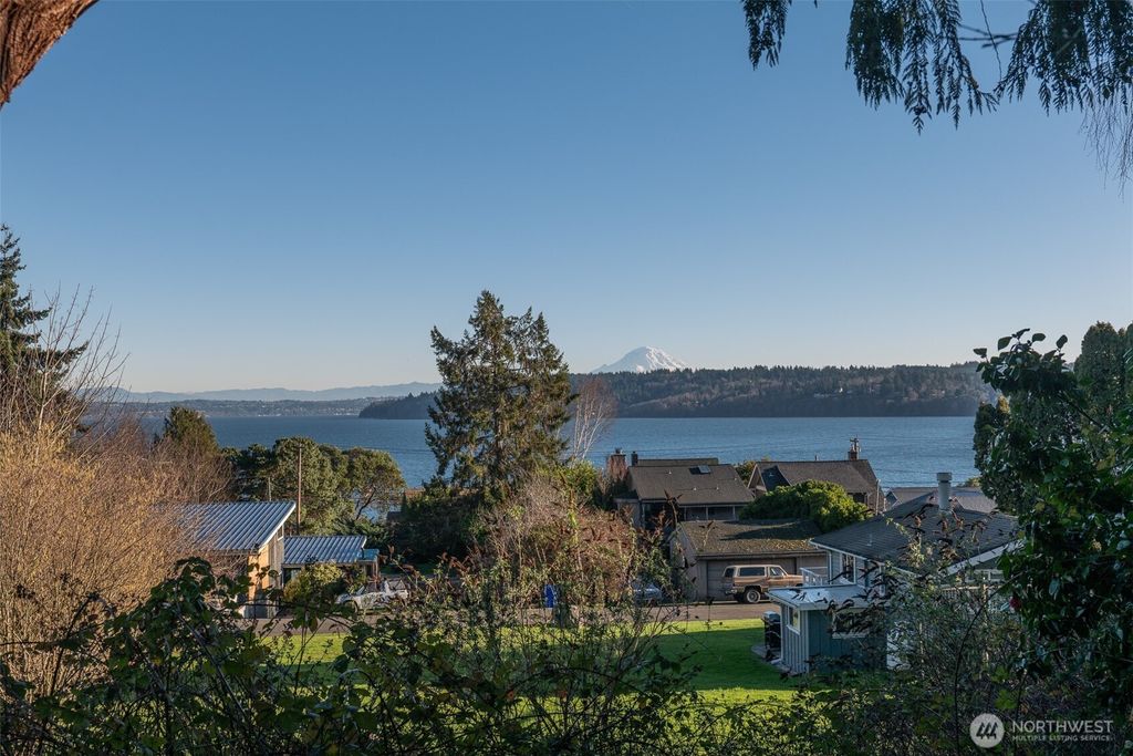 Photo of 20410 81st Avenue SW, Vashon, WA 98070 (MLS # 2468692)