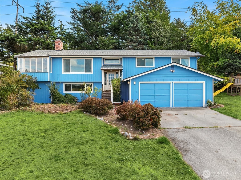 Photo of 2861 Heller Road, Oak Harbor, WA 98277 (MLS # 2578506)