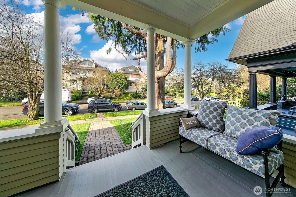 Photo of 1126 17th Avenue E, Seattle, WA 98112 (MLS # 2479508)