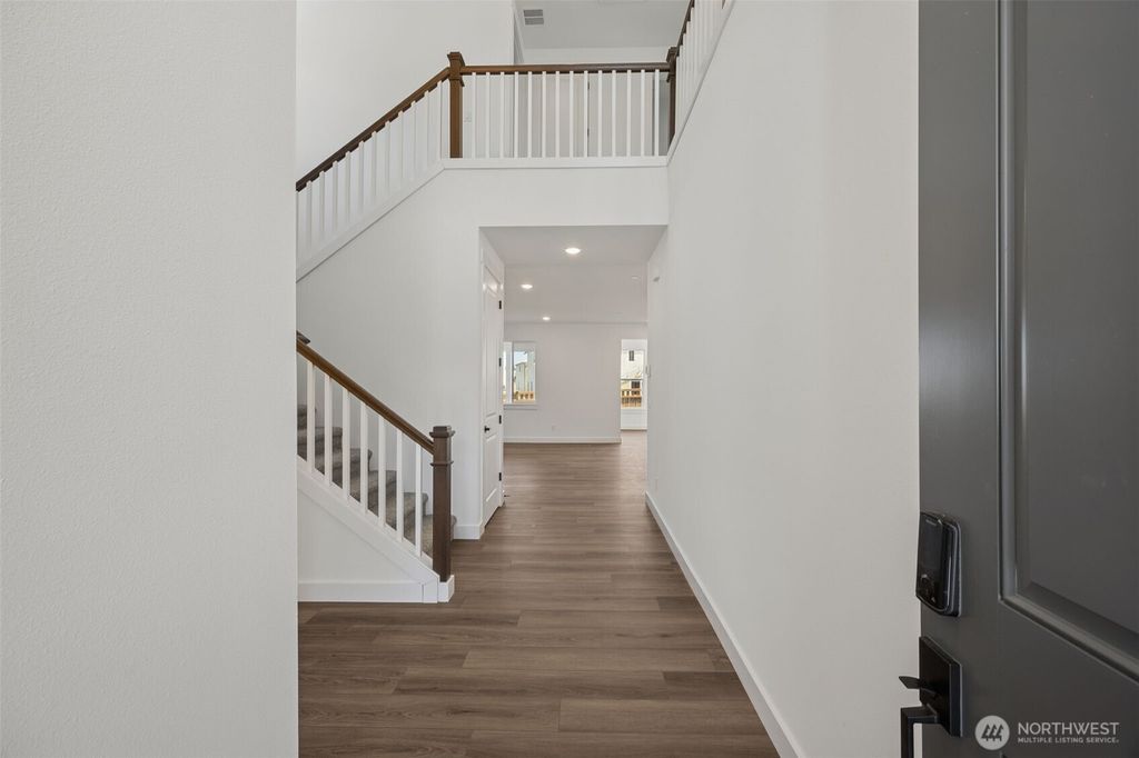 Photo of 2211 Oak Court Ct #10, Milton, WA 98354 (MLS # 2455231)