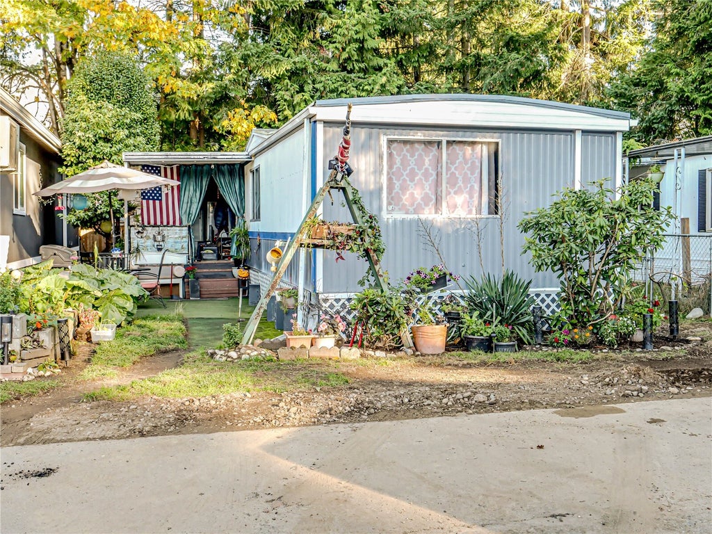 Photo of 7028 SW 208th St ST #12, Lynnwood, WA 98036 (MLS # 2595328)