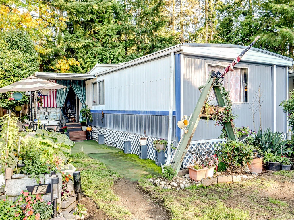 Photo of 7028 SW 208th St ST #12, Lynnwood, WA 98036 (MLS # 2595328)