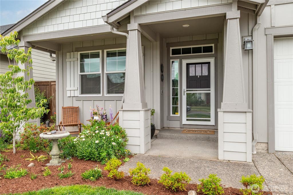 Photo of 1924 Schneiter Drive, Longview, WA 98632 (MLS # 2560567)