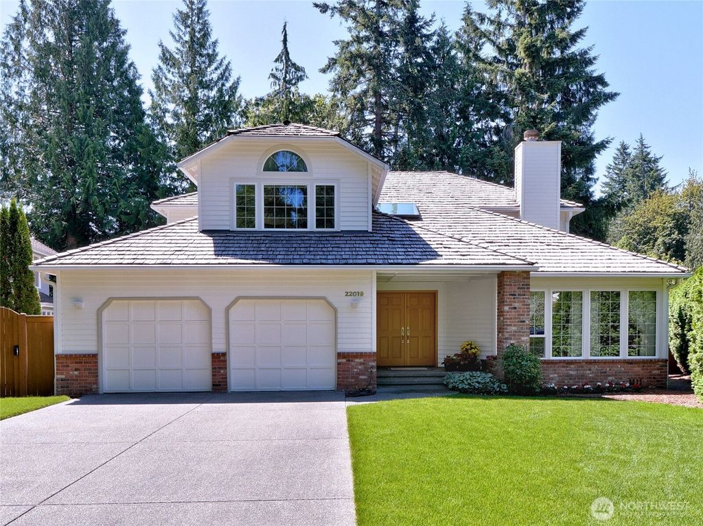 Photo of 22019 NE 26th Place, Sammamish, WA 98074 (MLS # 2422824)