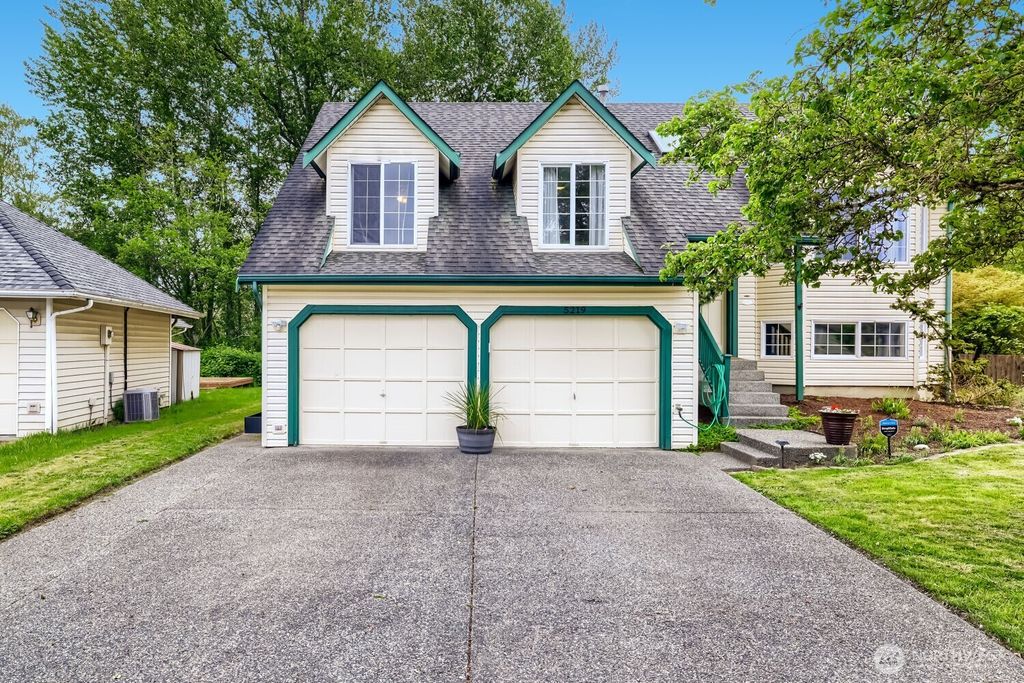 Photo of 5219 64th Avenue NE, Marysville, WA 98270 (MLS # 2520952)