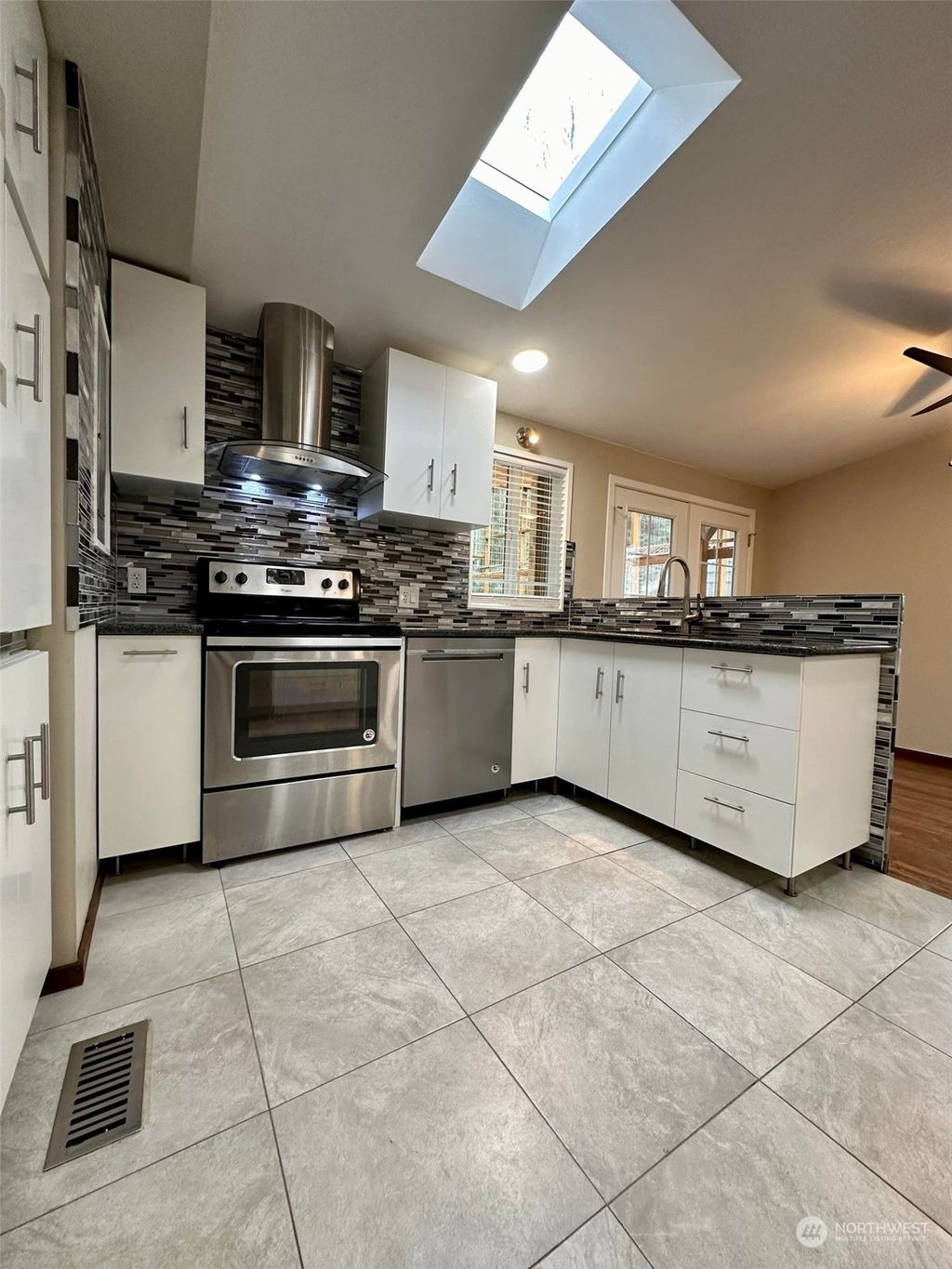 Photo of 9848 26th Avenue SW, Seattle, WA 98106 (MLS # 2201564)