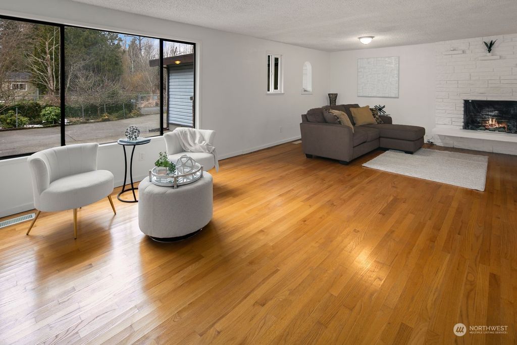 Photo of 13408 184th Avenue SE, Renton, WA 98059 (MLS # 2039370)