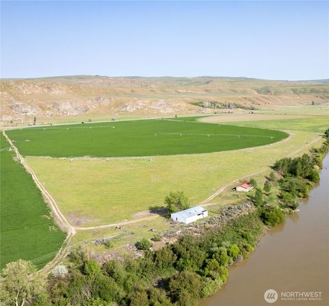 Photo of 27061 Highway 97, Okanogan, WA 98840 (MLS # 2447928)
