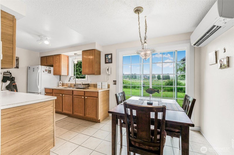 835 Livingston Bay Shore Drive