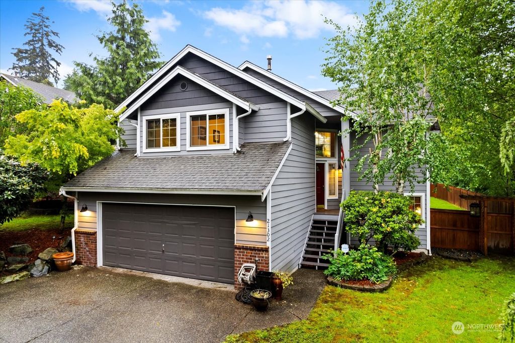 Photo of 21302 Poplar Way, Brier, WA 98036 (MLS # 2243989)