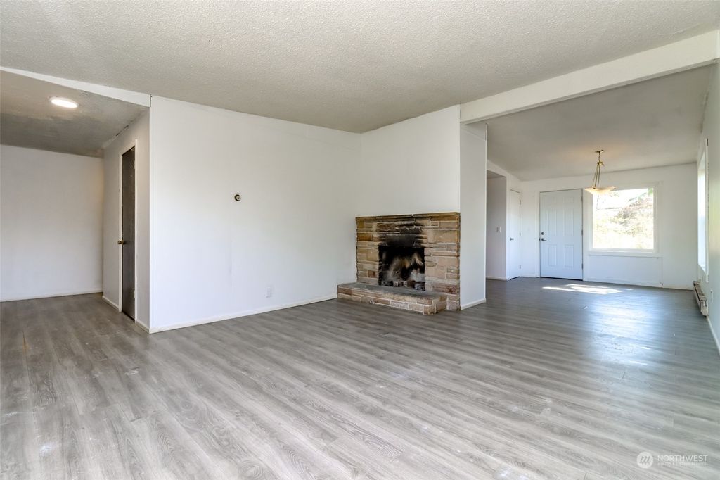 Photo of 10040 21st Avenue SW, Seattle, WA 98146 (MLS # 2244250)