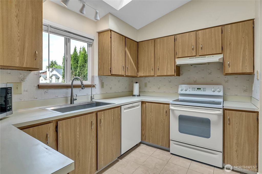 listing image 9360794135649681054