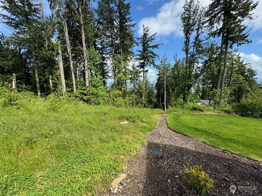 Photo of 17770 SE 63rd Place, Bellevue, WA 98006 (MLS # 2246788)