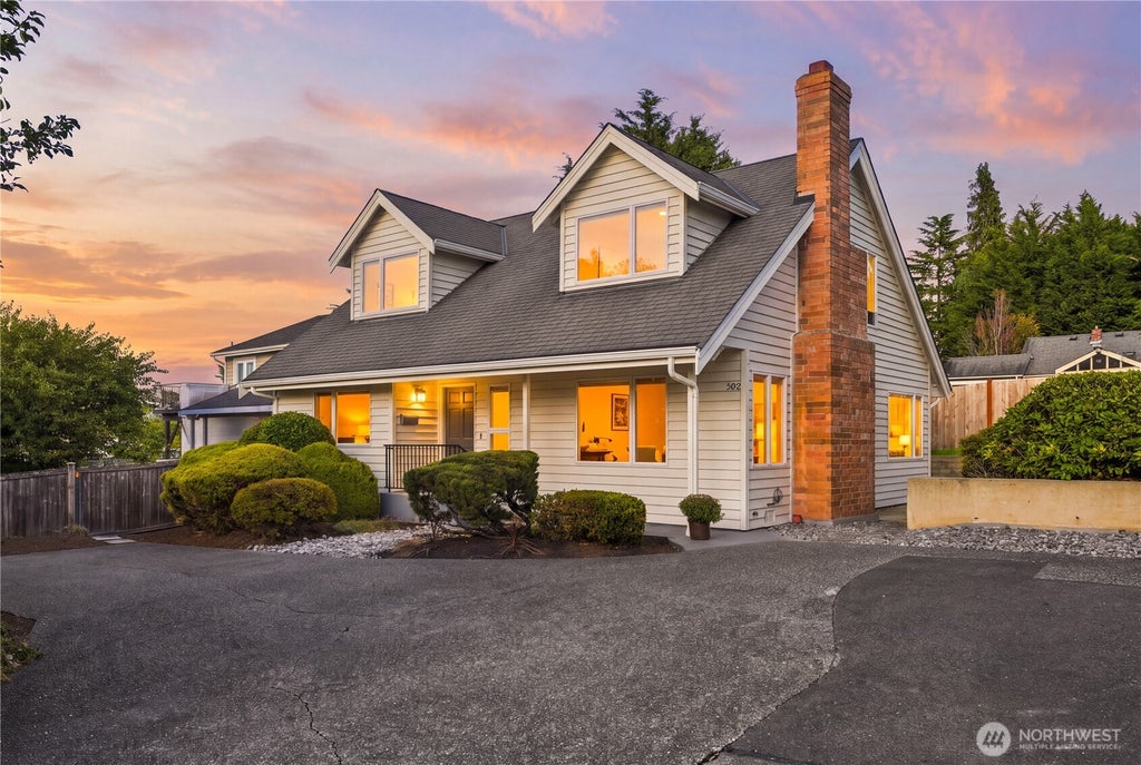 Photo of 502 3rd Avenue N, Edmonds, WA 98020 (MLS # 2569586)