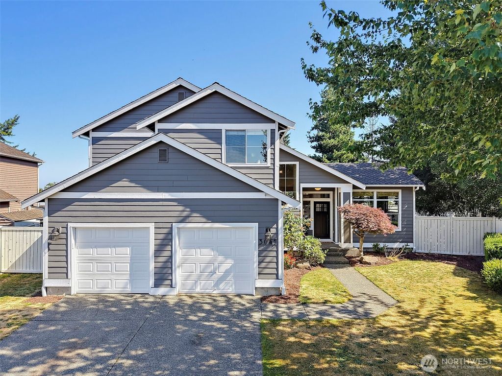Photo of 3045 Carbon Ridge Street, Enumclaw, WA 98022 (MLS # 2558844)