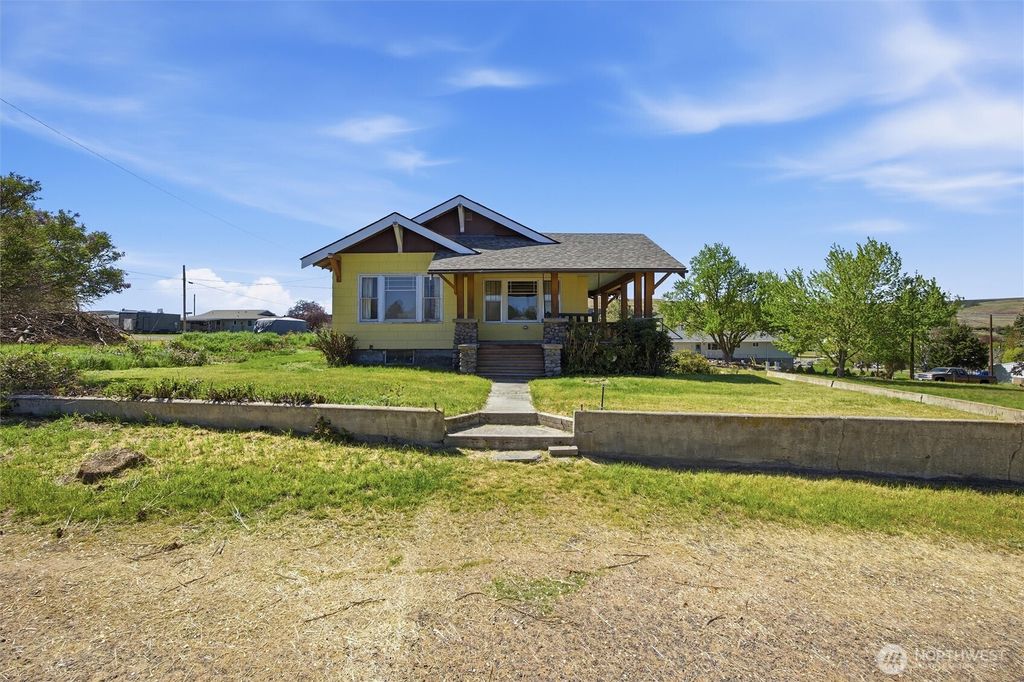 Photo of 170 S Church Street, Washtucna, WA 99371 (MLS # 2517377)