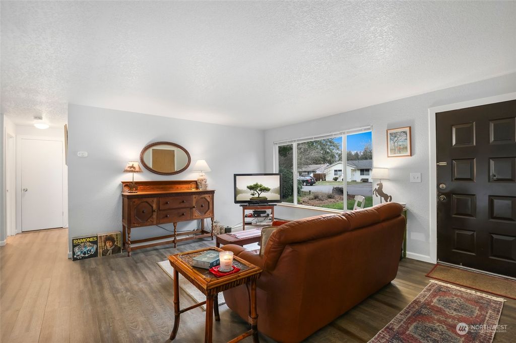 Photo of 26320 191st Place SE, Covington, WA 98042 (MLS # 2202082)