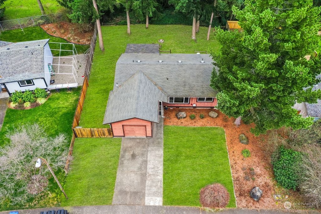 Photo of 26320 191st Place SE, Covington, WA 98042 (MLS # 2202082)