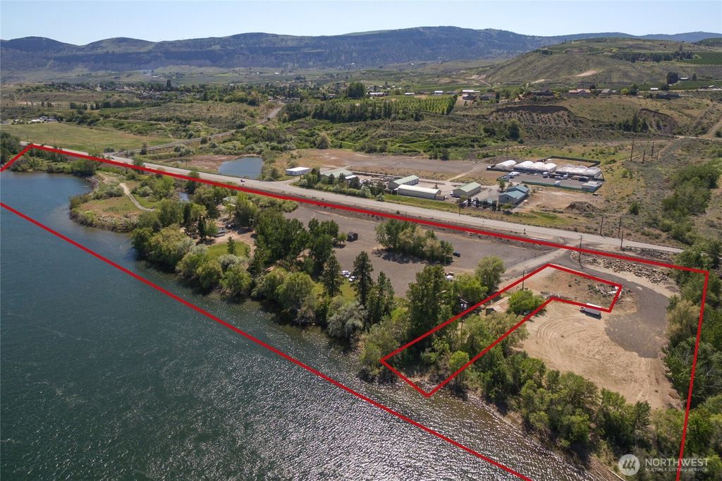 Photo of 2120 Malaga Alcoa Highway, Wenatchee, WA 98828 (MLS # 2478747)