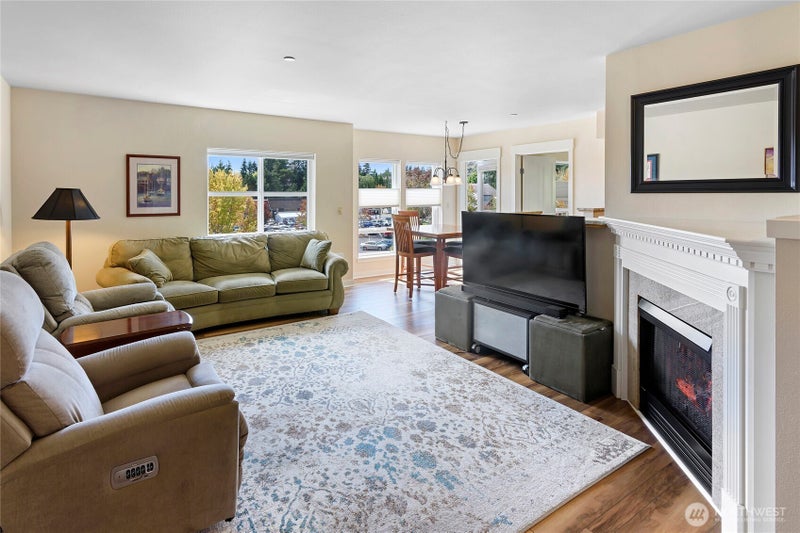 300 High School Road NE 406