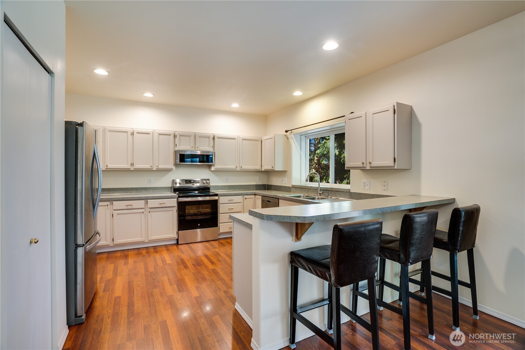 3409 49th Street NE