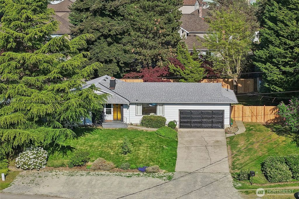 Photo of 21032 102nd Avenue SE, Kent, WA 98031 (MLS # 2519779)