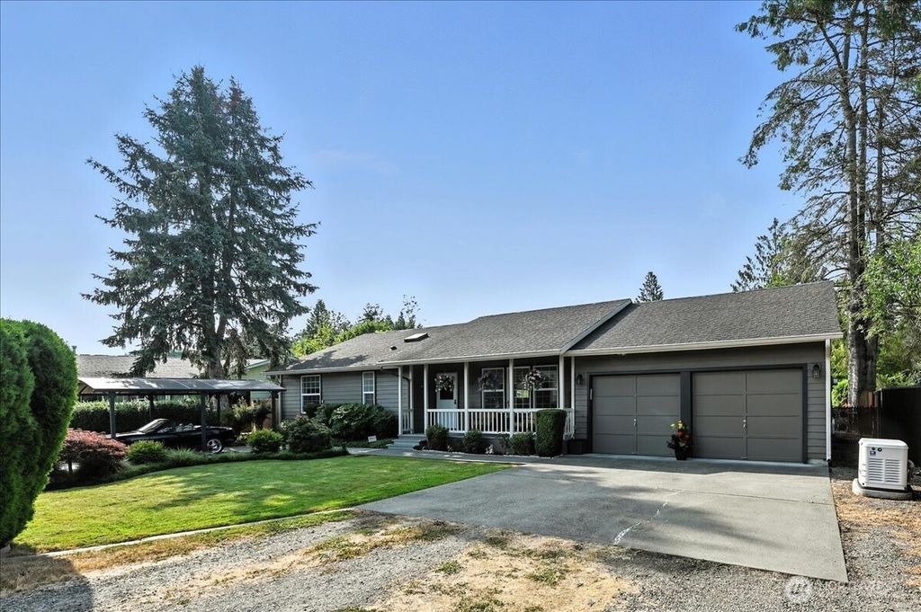 Photo of 4462 332nd Avenue SE, Fall City, WA 98024 (MLS # 2416154)