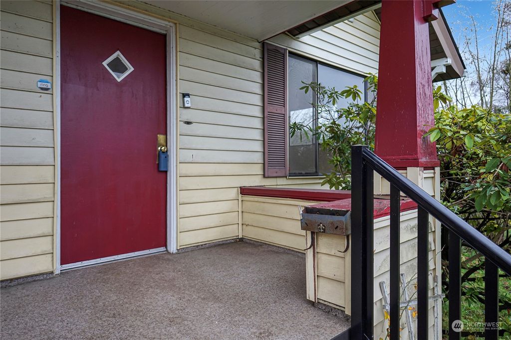Photo of 1613 Baker Avenue, Everett, WA 98201 (MLS # 2184071)