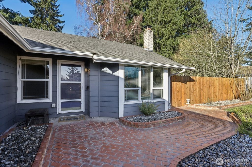 Photo of 1020 SE 130th Avenue, Vancouver, WA 98683 (MLS # 2465053)