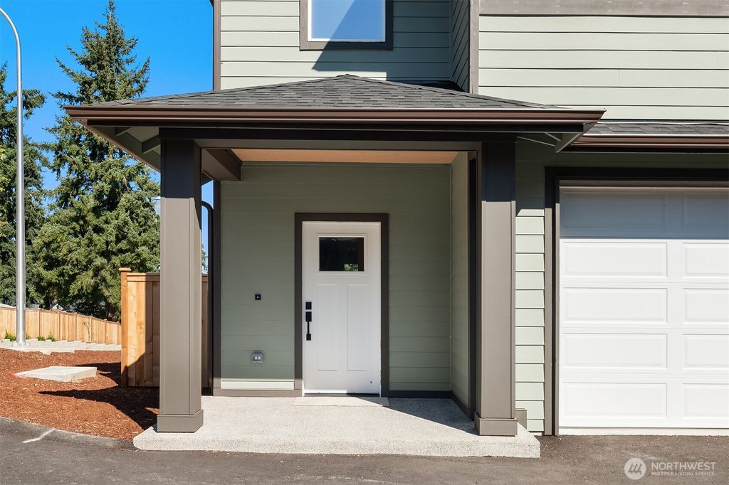 Photo of 12342 13th Place SW #1A, Burien, WA 98146 (MLS # 2443783)