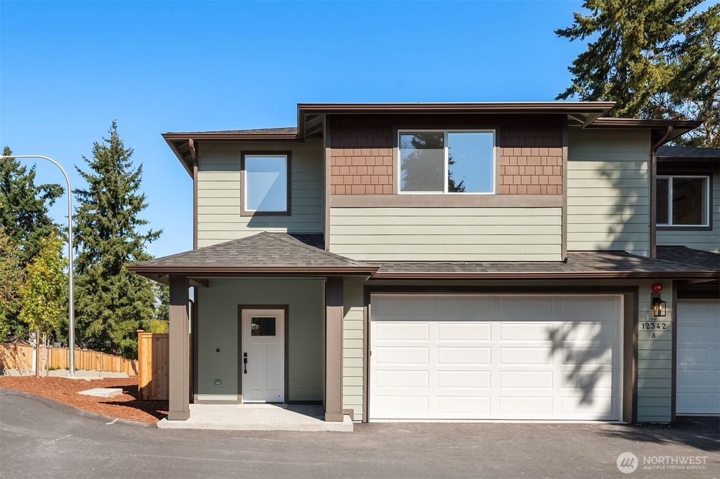 Photo of 12342 13th Place SW #1A, Burien, WA 98146 (MLS # 2443783)