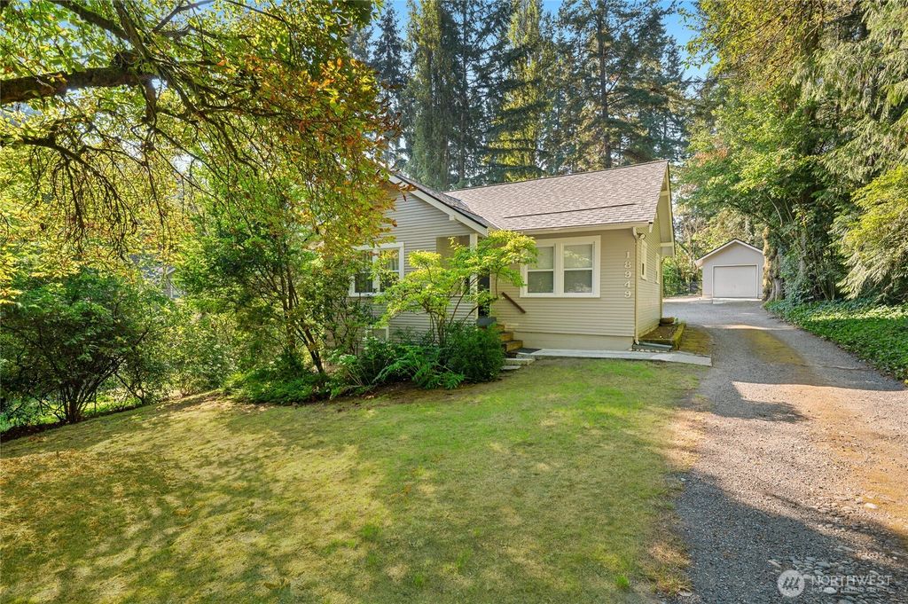 Photo of 18949 Forest Park Drive NE, Lake Forest Park, WA 98155 (MLS # 2426469)