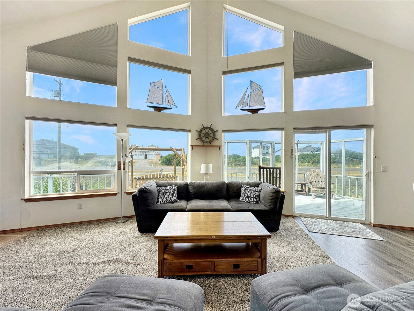1050 Ocean Shores Boulevard