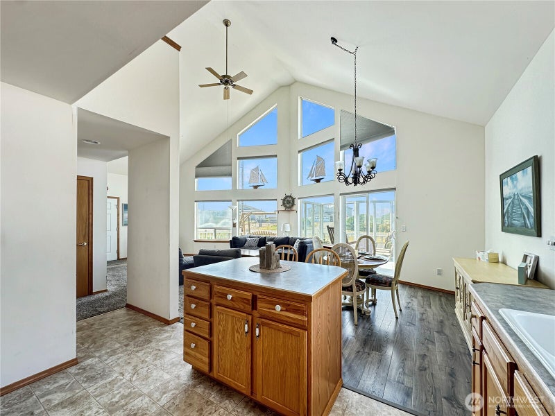 1050 Ocean Shores Boulevard