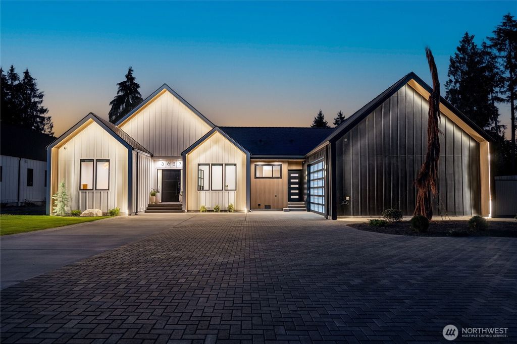 Photo of 3627 99th Drive SE, Lake Stevens, WA 98258 (MLS # 2414476)