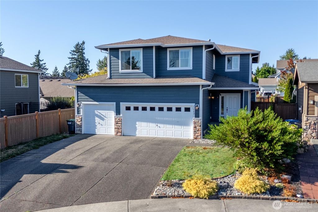 Photo of 22442 SE 281st Court, Maple Valley, WA 98038 (MLS # 2423527)