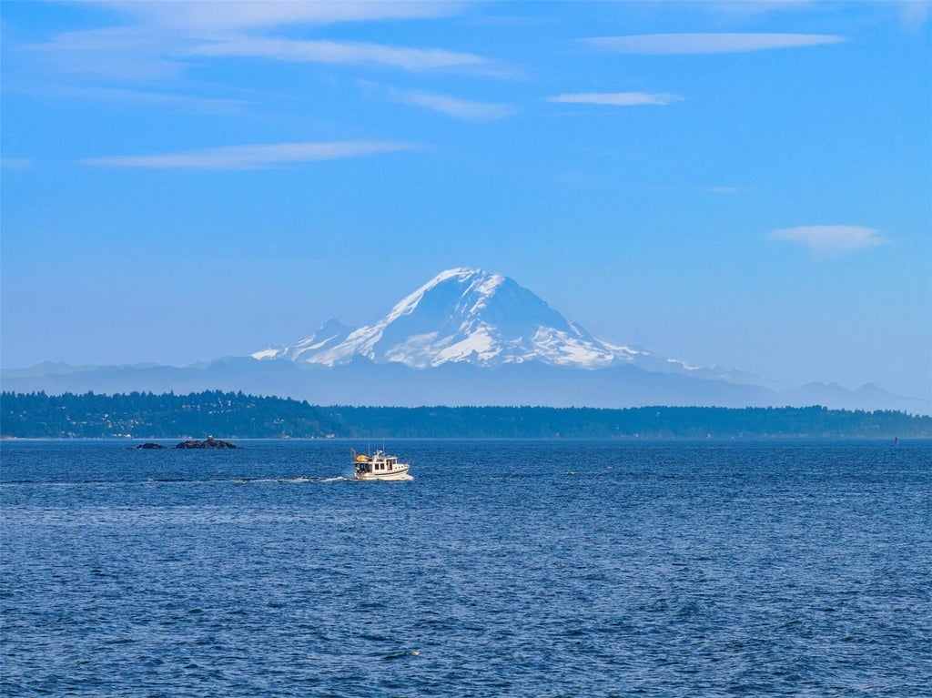 Photo of 5216 Rockaway Beach Road NE, Bainbridge Island, WA 98110 (MLS # 2596651)