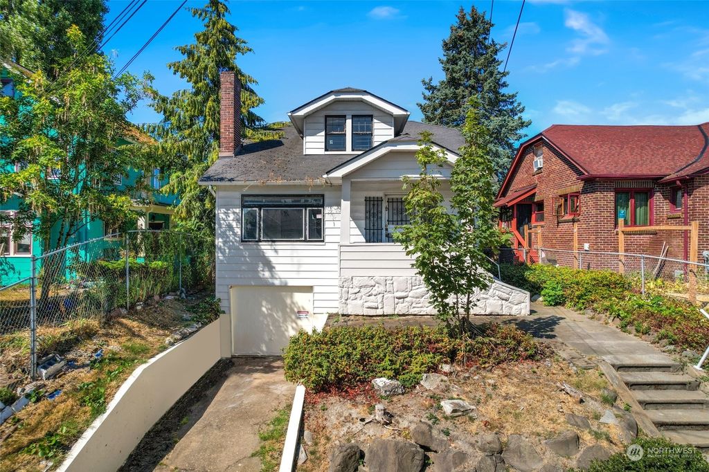 Photo of 1907 31st Avenue S, Seattle, WA 98144 (MLS # 2128719)