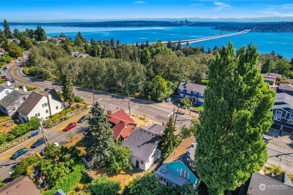 Photo of 1907 31st Avenue S, Seattle, WA 98144 (MLS # 2128719)
