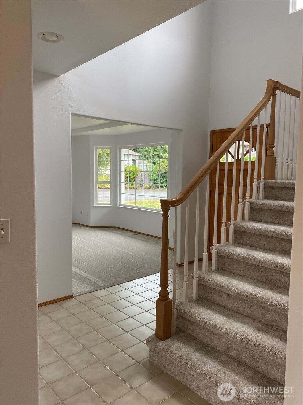Photo of 16706 W 36th Avenue, Lynnwood, WA 98037 (MLS # 2410920)