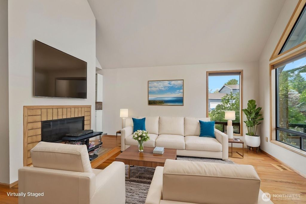 Photo of 21105 119th Place SE, Kent, WA 98031 (MLS # 2367978)