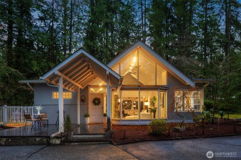 Photo of 17050 37th Avenue NE, Lake Forest Park, WA 98155 (MLS # 2466573)