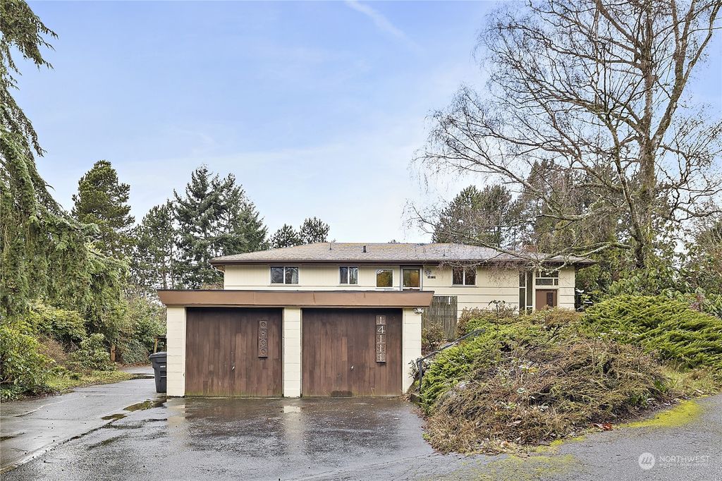 Photo of 14111 12th Avenue SW, Burien, WA 98166 (MLS # 2208795)