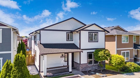 Photo of 18530 97th Avenue Ct E, Puyallup, WA 98375 (MLS # 2531546)