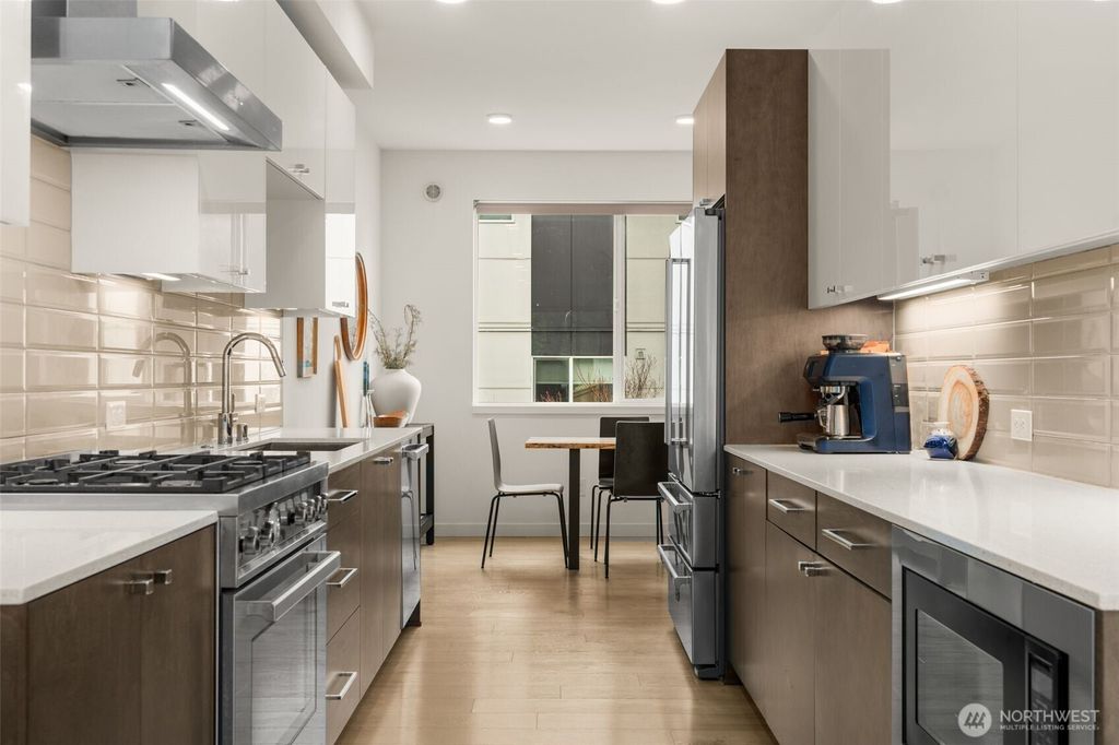 Photo of 1638 20th Avenue #B, Seattle, WA 98122 (MLS # 2486154)