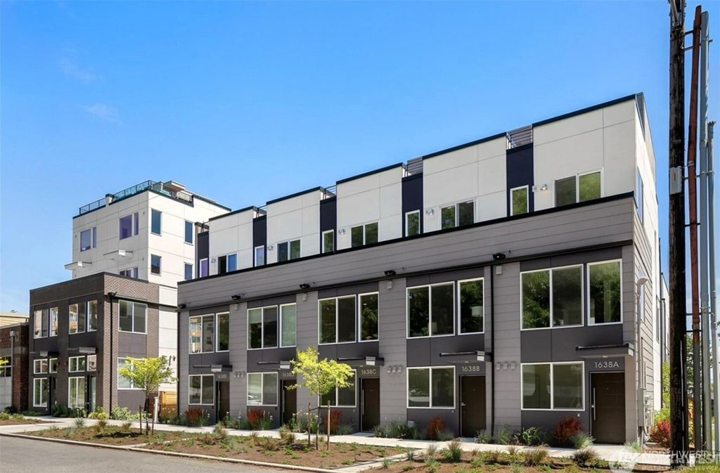 Photo of 1638 20th Avenue #B, Seattle, WA 98122 (MLS # 2486154)