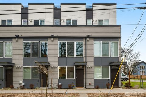 Photo of 1638 20th Avenue #B, Seattle, WA 98122 (MLS # 2486154)