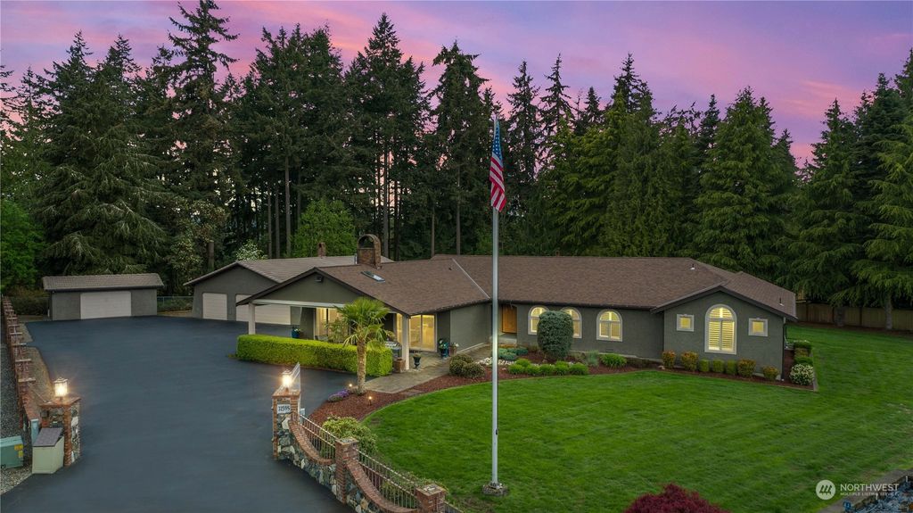 Photo of 31505 36th Avenue S, Auburn, WA 98001 (MLS # 2230025)