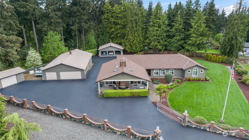 Photo of 31505 36th Avenue S, Auburn, WA 98001 (MLS # 2230025)