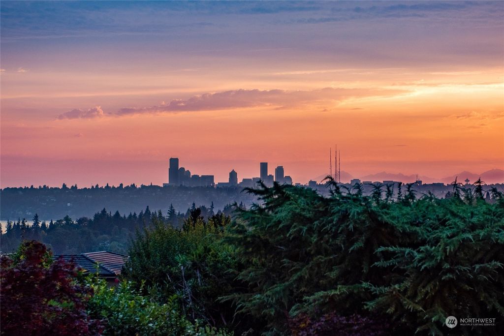 Photo of 9125 NE 15th Street, Clyde Hill, WA 98004 (MLS # 2040802)